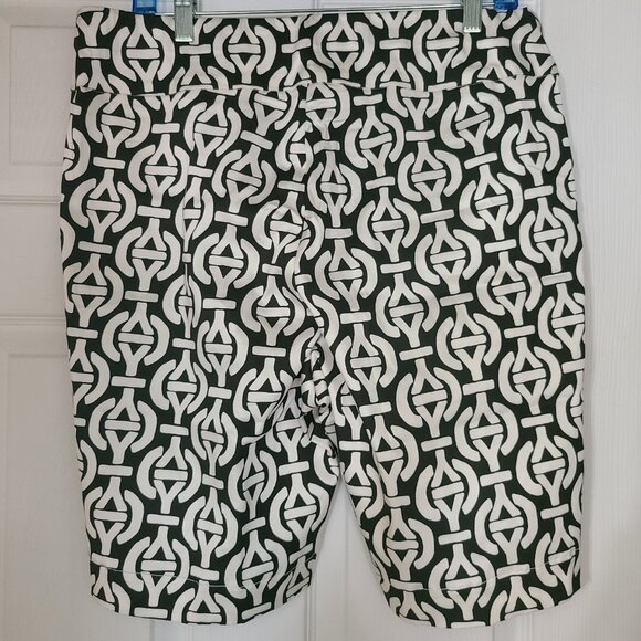 Famazee Shorts - Picture 2 of 2